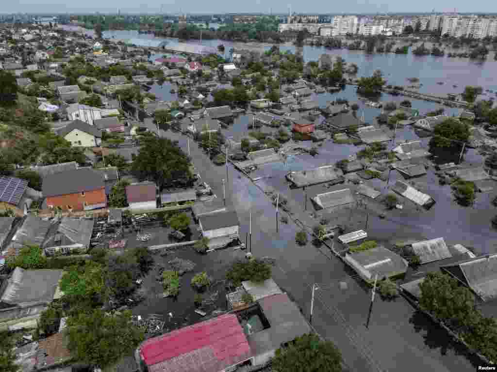 6 июня 2023 года в Херсонской области была уничтожена плотина Каховской ГЭС. В результате подъема уровня воды десятки населенных пунктов были затоплены, не менее 50 человек погибли. Точные причины инцидента так и не были установлены. Киев, ряд международных организаций и СМИ обвиняют в произошедшем Россию.