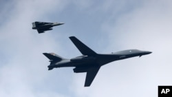 Бомбардировщик B-1B Lancer ВВС США